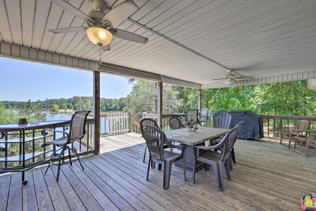 House With Dock And Slide Situated On Lake Sinclair! Sparta المظهر الخارجي الصورة